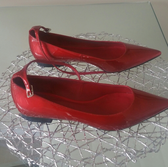 Red shoes - Picture 2 of 4
